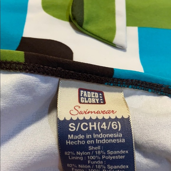 Tankini swimsuit top and sunglasses size small - Picture 3 of 6